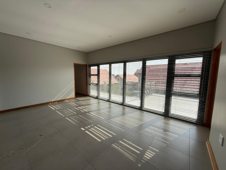 To Let 4 Bedroom Property for Rent in Wild Olive Estate Free State